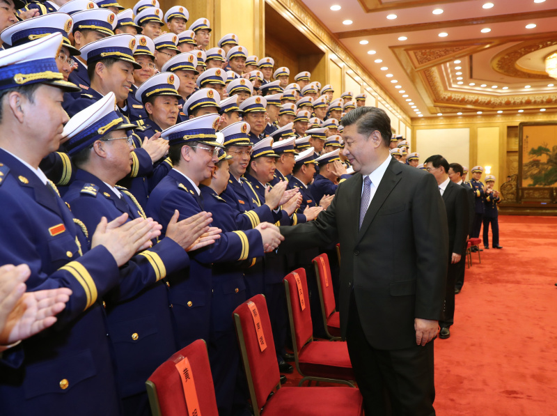 11月9日，国家综合性消防救援队伍授旗仪式在人民大会堂举行。中共中央总书记、国家主席、中央军委主席习近平向国家综合性消防救援队伍授旗并致训词。授旗仪式后，习近平等亲切接见国家综合性消防救援队伍总队级以上干部。